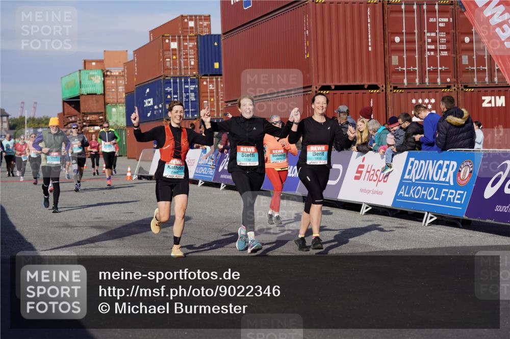 03.10.2025 - Köhlbrandbrückenlauf Michael Burmester http://msf.ph/oto/9022346 03.10.2025 10:24:15 Ziel 1440, 1683, 1717, 1732, 1762, 1895, 2187, 2340, 3074, 3620 meine-sportfotos.de