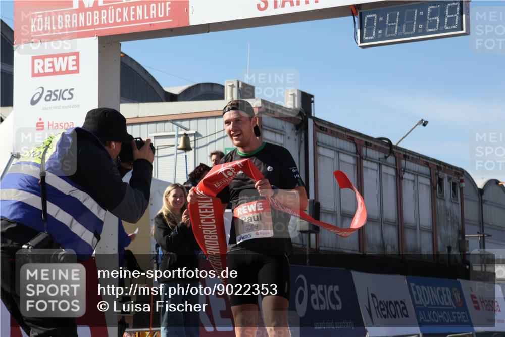 03.10.2025 - Köhlbrandbrückenlauf Luisa Fischer http://msf.ph/oto/9022353 03.10.2025 12:41:56 Ziel 6099 meine-sportfotos.de