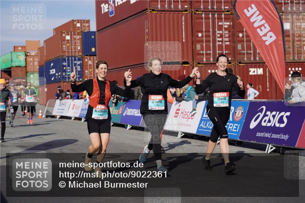 03.10.2025 - Köhlbrandbrückenlauf Michael Burmester http://msf.ph/oto/9022361 03.10.2025 10:24:16 Ziel 1440, 1683, 1717, 1732, 1762, 1895, 2187, 2340, 3074, 3620 meine-sportfotos.de