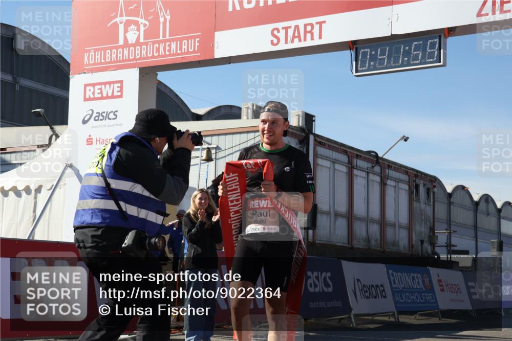 03.10.2025 - Köhlbrandbrückenlauf Luisa Fischer http://msf.ph/oto/9022364 03.10.2025 12:41:57 Ziel 6099 meine-sportfotos.de