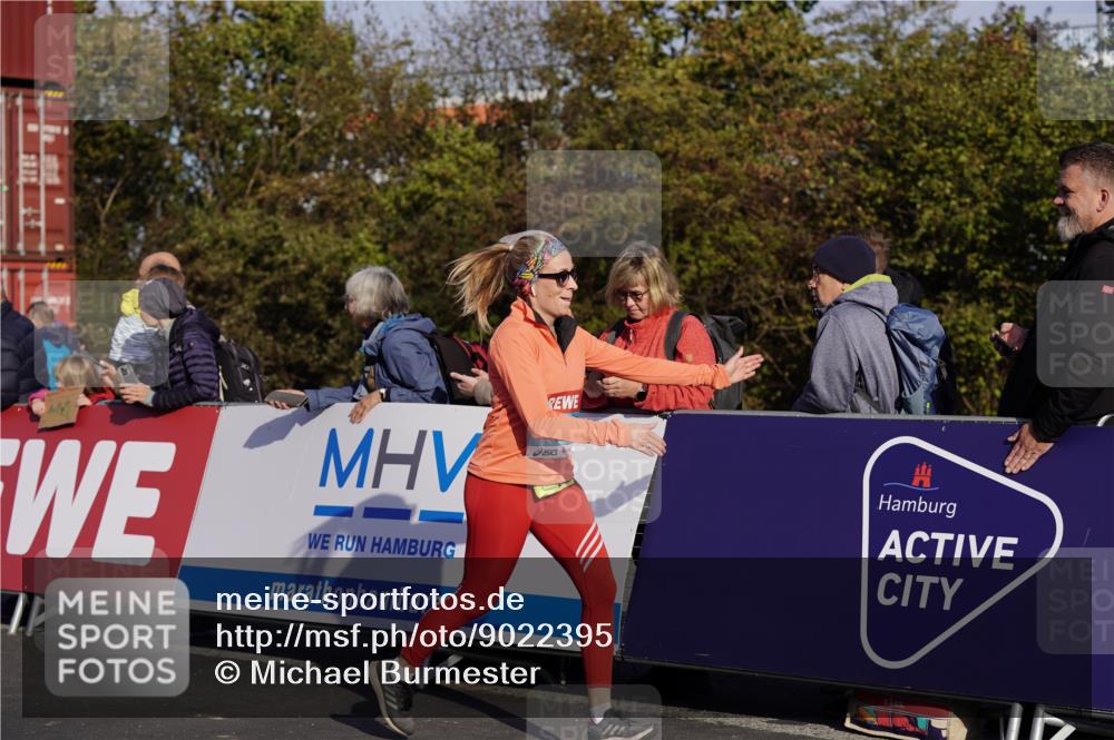 03.10.2025 - Köhlbrandbrückenlauf Michael Burmester http://msf.ph/oto/9022395 03.10.2025 10:24:19 Ziel 1433, 1440, 1683, 1717, 1732, 1762, 1895, 2045, 2169, 2173, 2187, 2680, 2847, 2848, 3074, 3523, 3620 meine-sportfotos.de