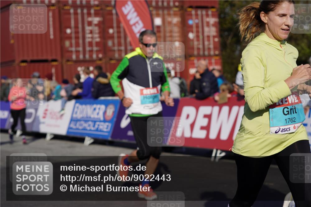 03.10.2025 - Köhlbrandbrückenlauf Michael Burmester http://msf.ph/oto/9022443 03.10.2025 10:24:24 Ziel 1345, 1382, 1433, 1683, 1697, 1717, 1762, 1987, 2045, 2169, 2173, 2234, 2680, 2847, 2848, 3038, 3042, 3199, 3240, 3523, 3620, 3759 meine-sportfotos.de