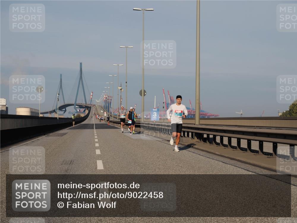 03.10.2025 - Köhlbrandbrückenlauf Fabian Wolf http://msf.ph/oto/9022458 03.10.2025 09:38:09 Position 3  meine-sportfotos.de