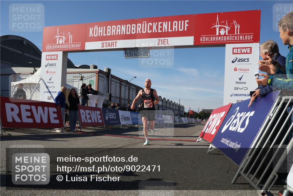 03.10.2025 - Köhlbrandbrückenlauf Luisa Fischer http://msf.ph/oto/9022471 03.10.2025 12:44:55 Ziel 6610 meine-sportfotos.de