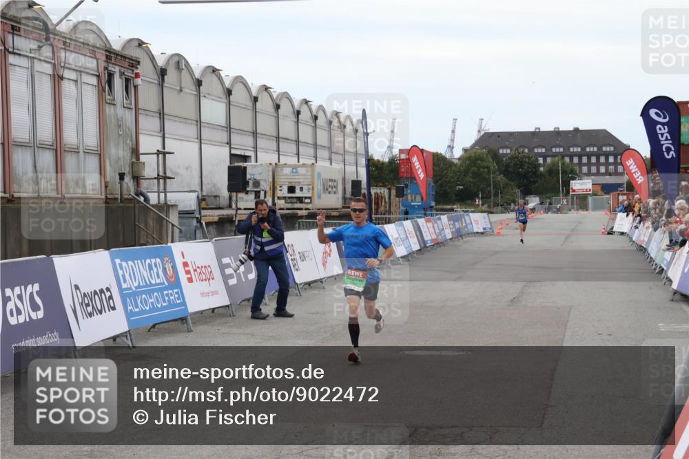 03.10.2025 - Köhlbrandbrückenlauf Julia Fischer http://msf.ph/oto/9022472 03.10.2025 15:47:42 Ziel 7022, 8787 meine-sportfotos.de