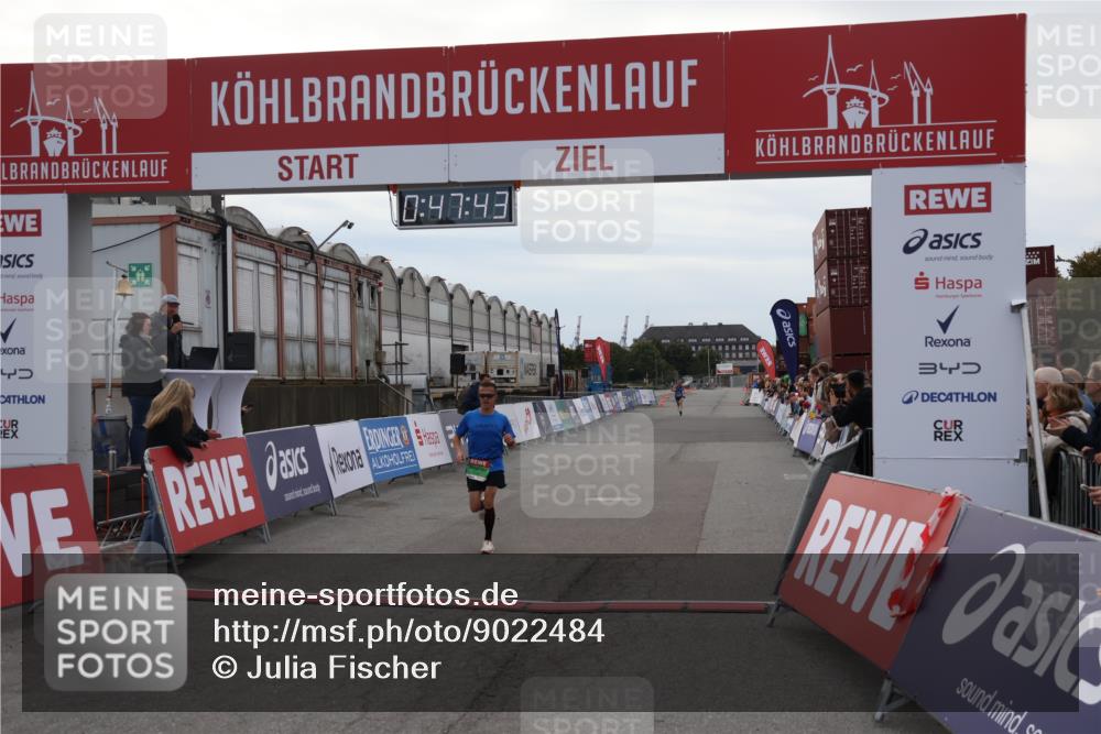 03.10.2025 - Köhlbrandbrückenlauf Julia Fischer http://msf.ph/oto/9022484 03.10.2025 15:47:43 Ziel 7022, 8787 meine-sportfotos.de