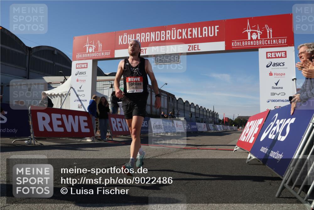 03.10.2025 - Köhlbrandbrückenlauf Luisa Fischer http://msf.ph/oto/9022486 03.10.2025 12:44:56 Ziel 6610 meine-sportfotos.de