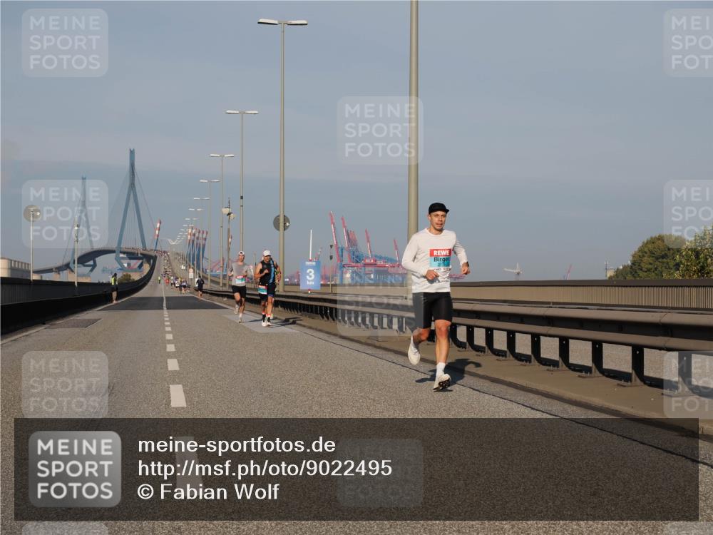 03.10.2025 - Köhlbrandbrückenlauf Fabian Wolf http://msf.ph/oto/9022495 03.10.2025 09:38:10 Position 3  meine-sportfotos.de
