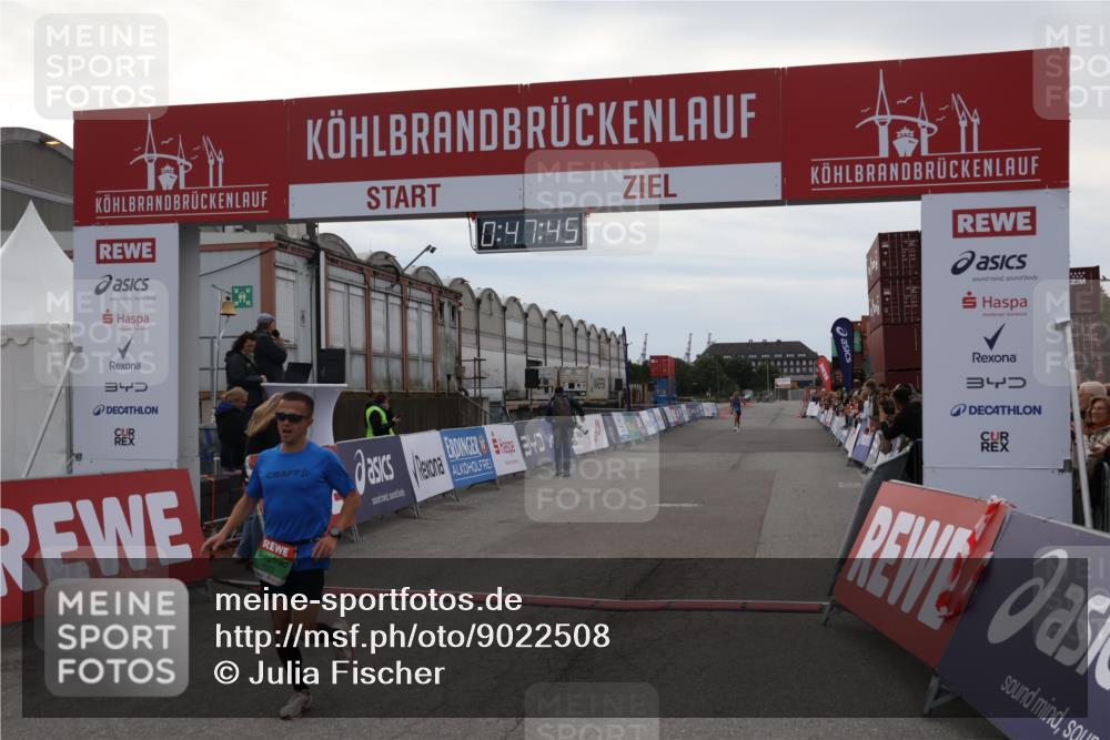 03.10.2025 - Köhlbrandbrückenlauf Julia Fischer http://msf.ph/oto/9022508 03.10.2025 15:47:45 Ziel 7022, 8787, 9588 meine-sportfotos.de