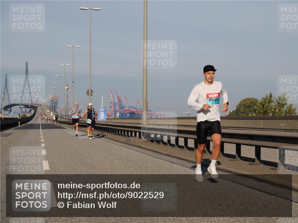 03.10.2025 - Köhlbrandbrückenlauf Fabian Wolf http://msf.ph/oto/9022529 03.10.2025 09:38:11 Position 3 3, 2176 meine-sportfotos.de