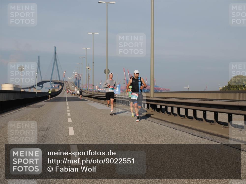 03.10.2025 - Köhlbrandbrückenlauf Fabian Wolf http://msf.ph/oto/9022551 03.10.2025 09:38:15 Position 3  meine-sportfotos.de