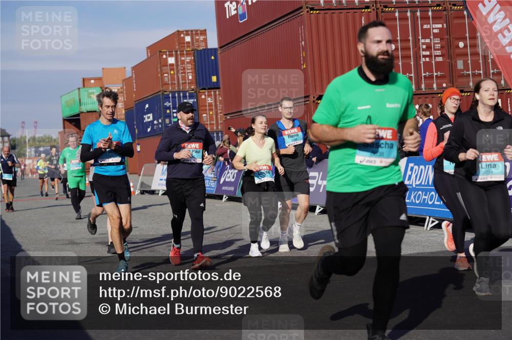 03.10.2025 - Köhlbrandbrückenlauf Michael Burmester http://msf.ph/oto/9022568 03.10.2025 10:24:31 Ziel 1345, 1382, 1433, 1697, 1987, 2121, 2169, 2173, 2234, 2373, 2374, 2556, 2848, 3038, 3039, 3042, 3199, 3240, 3391, 3759 meine-sportfotos.de