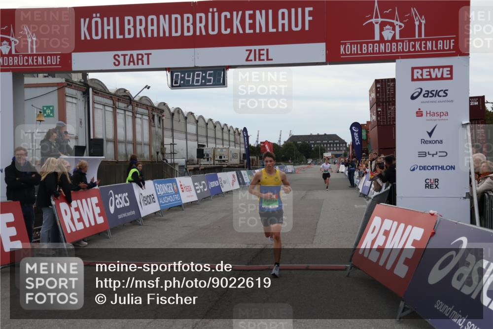 03.10.2025 - Köhlbrandbrückenlauf Julia Fischer http://msf.ph/oto/9022619 03.10.2025 15:48:51 Ziel 7009, 8871 meine-sportfotos.de
