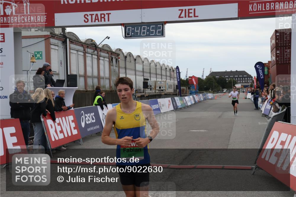 03.10.2025 - Köhlbrandbrückenlauf Julia Fischer http://msf.ph/oto/9022630 03.10.2025 15:48:52 Ziel 7009, 8871 meine-sportfotos.de