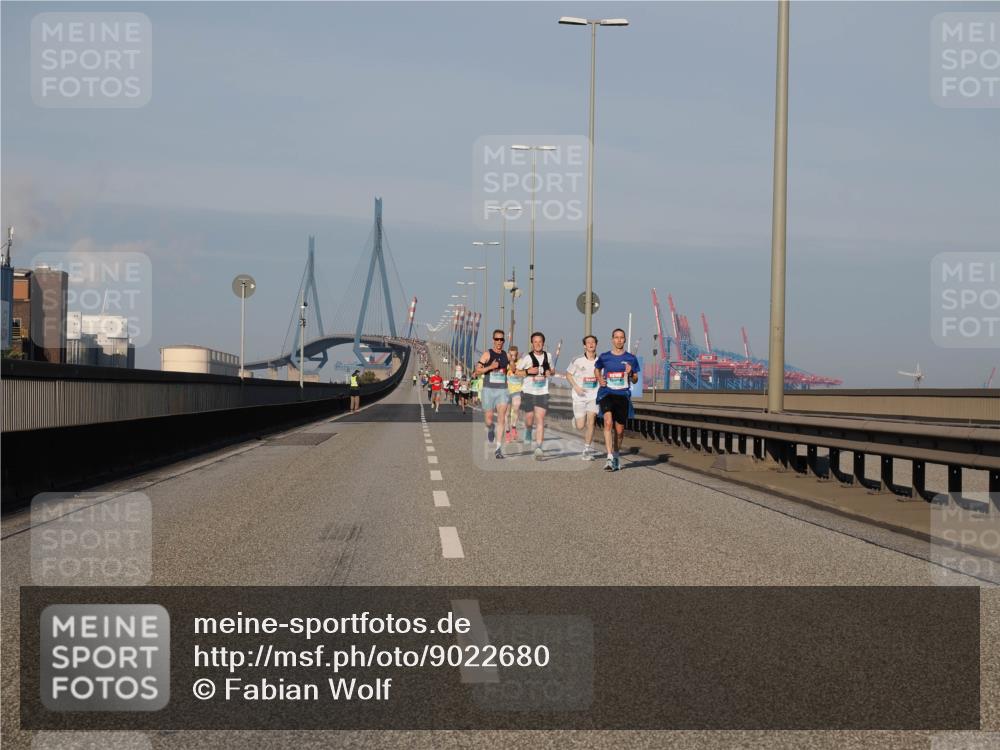 03.10.2025 - Köhlbrandbrückenlauf Fabian Wolf http://msf.ph/oto/9022680 03.10.2025 09:38:48 Position 3  meine-sportfotos.de