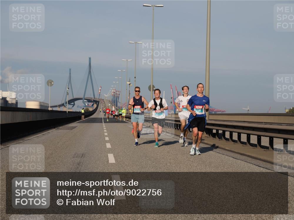03.10.2025 - Köhlbrandbrückenlauf Fabian Wolf http://msf.ph/oto/9022756 03.10.2025 09:38:52 Position 3  meine-sportfotos.de