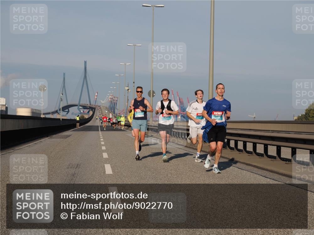 03.10.2025 - Köhlbrandbrückenlauf Fabian Wolf http://msf.ph/oto/9022770 03.10.2025 09:38:52 Position 3 032 meine-sportfotos.de