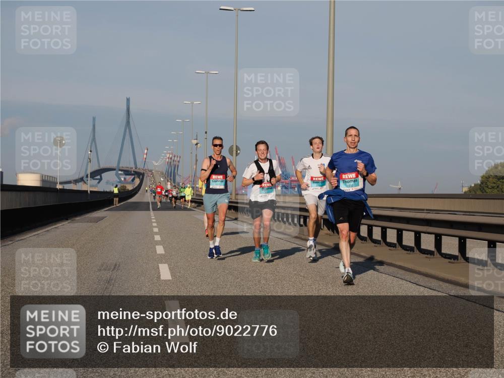 03.10.2025 - Köhlbrandbrückenlauf Fabian Wolf http://msf.ph/oto/9022776 03.10.2025 09:38:52 Position 3 1017, 1032 meine-sportfotos.de