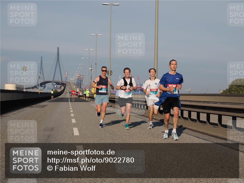 03.10.2025 - Köhlbrandbrückenlauf Fabian Wolf http://msf.ph/oto/9022780 03.10.2025 09:38:53 Position 3 1017 meine-sportfotos.de