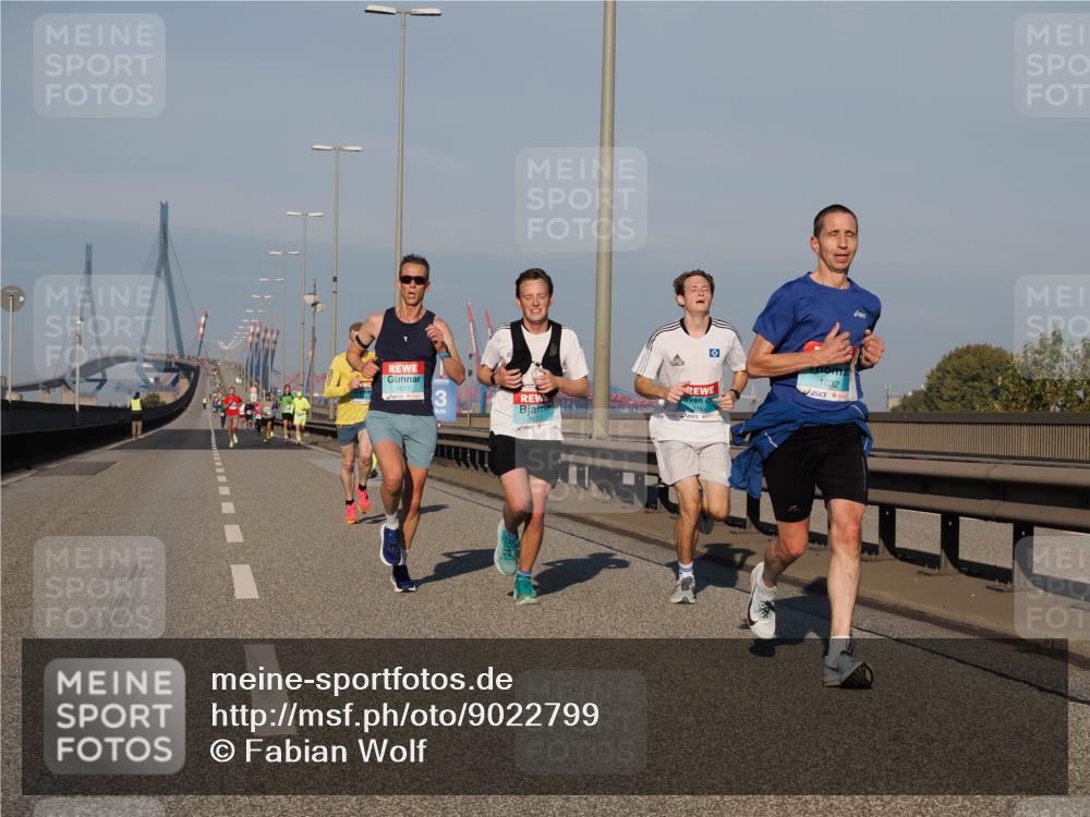 03.10.2025 - Köhlbrandbrückenlauf Fabian Wolf http://msf.ph/oto/9022799 03.10.2025 09:38:53 Position 3 1017, 3, 1032, 3153 meine-sportfotos.de