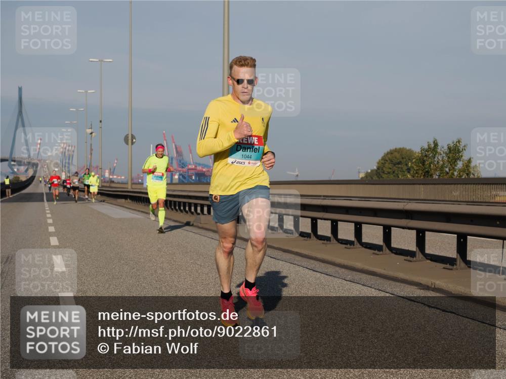 03.10.2025 - Köhlbrandbrückenlauf Fabian Wolf http://msf.ph/oto/9022861 03.10.2025 09:38:57 Position 3 1044 meine-sportfotos.de