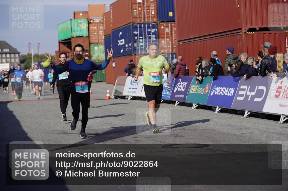 03.10.2025 - Köhlbrandbrückenlauf Michael Burmester http://msf.ph/oto/9022864 03.10.2025 10:24:58 Ziel 1734, 1887, 1890, 2158, 2396, 2408, 3089, 3090, 3455 meine-sportfotos.de