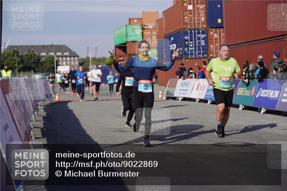03.10.2025 - Köhlbrandbrückenlauf Michael Burmester http://msf.ph/oto/9022869 03.10.2025 10:24:59 Ziel 1734, 1887, 1890, 2396, 2408, 3089, 3090, 3455 meine-sportfotos.de