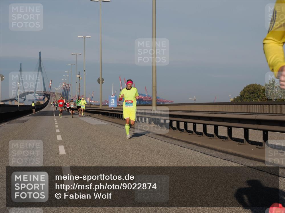 03.10.2025 - Köhlbrandbrückenlauf Fabian Wolf http://msf.ph/oto/9022874 03.10.2025 09:38:58 Position 3 3 meine-sportfotos.de