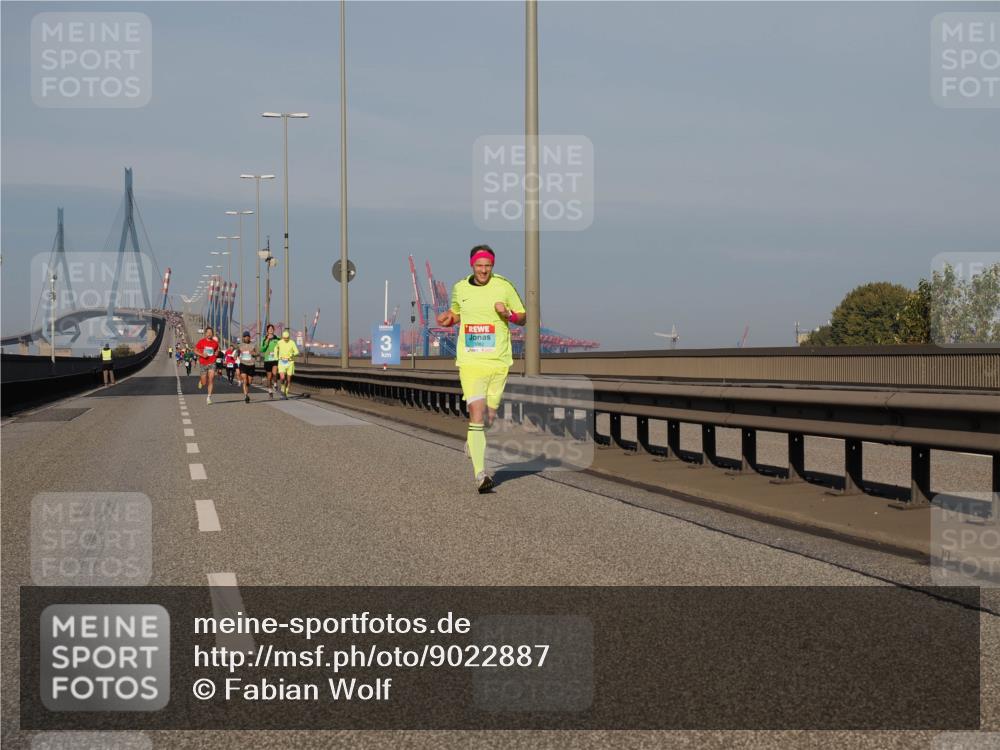 03.10.2025 - Köhlbrandbrückenlauf Fabian Wolf http://msf.ph/oto/9022887 03.10.2025 09:38:59 Position 3  meine-sportfotos.de