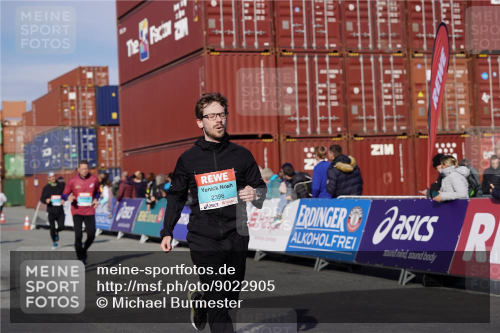 03.10.2025 - Köhlbrandbrückenlauf Michael Burmester http://msf.ph/oto/9022905 03.10.2025 10:25:02 Ziel 1734, 1814, 1887, 2396, 2408, 3234, 3455 meine-sportfotos.de