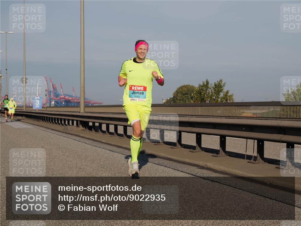 03.10.2025 - Köhlbrandbrückenlauf Fabian Wolf http://msf.ph/oto/9022935 03.10.2025 09:39:01 Position 3 3082 meine-sportfotos.de