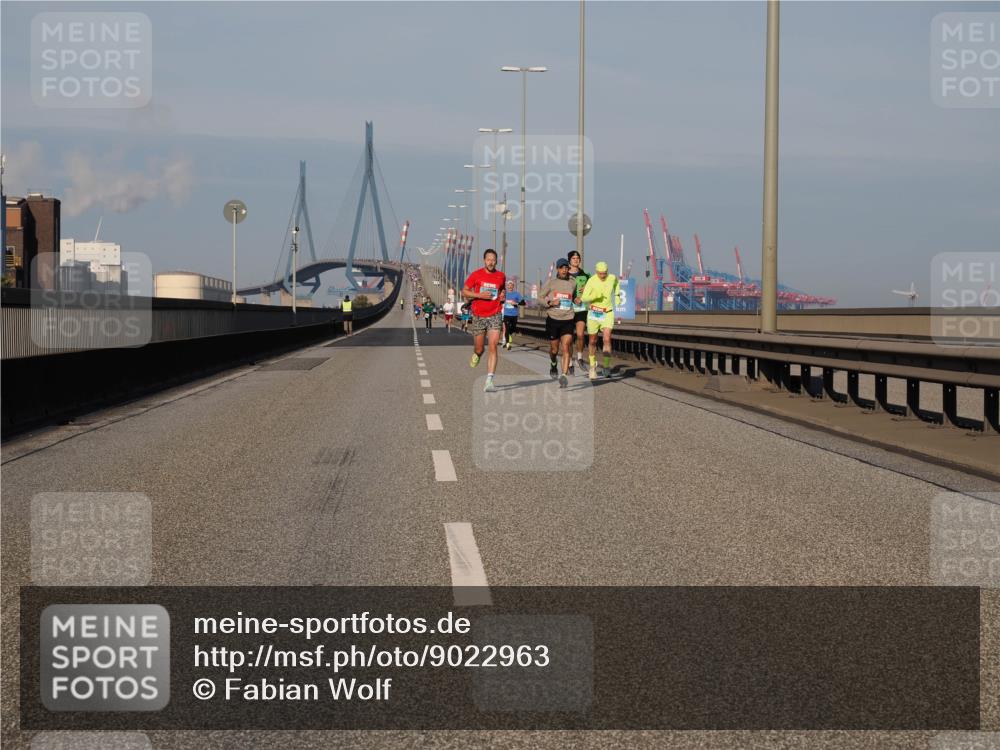 03.10.2025 - Köhlbrandbrückenlauf Fabian Wolf http://msf.ph/oto/9022963 03.10.2025 09:39:05 Position 3  meine-sportfotos.de