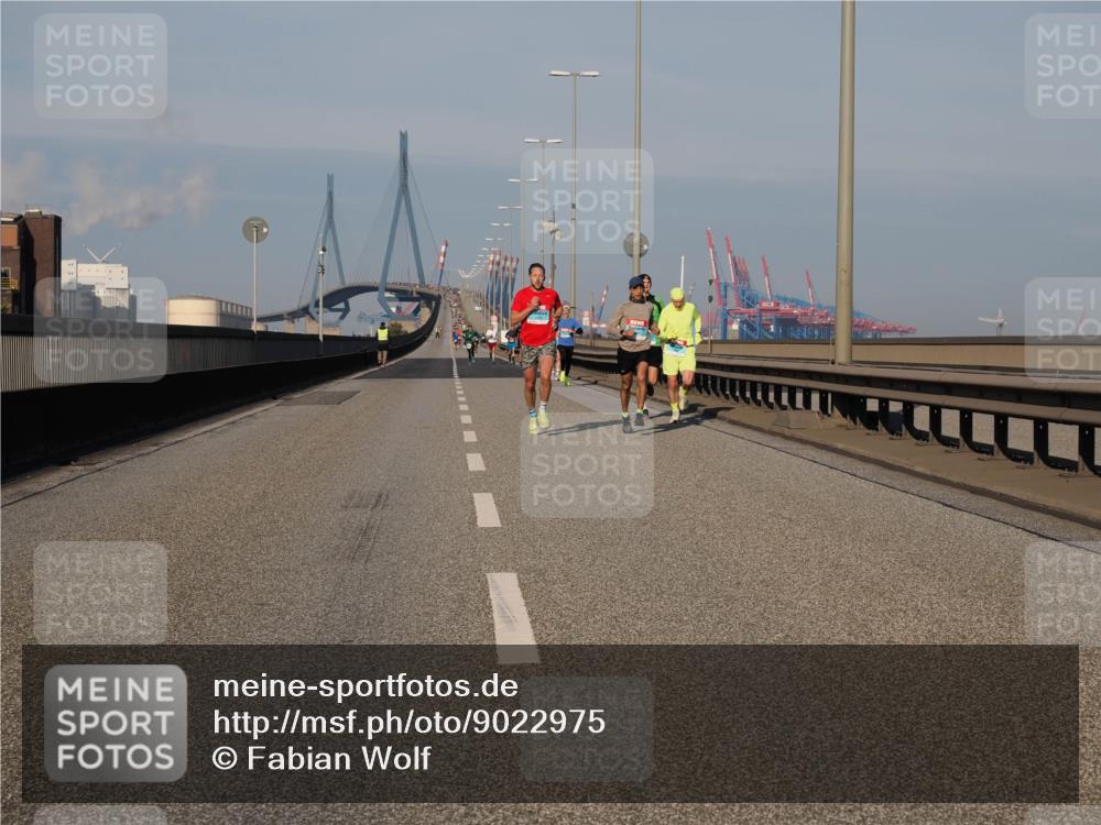 03.10.2025 - Köhlbrandbrückenlauf Fabian Wolf http://msf.ph/oto/9022975 03.10.2025 09:39:05 Position 3  meine-sportfotos.de