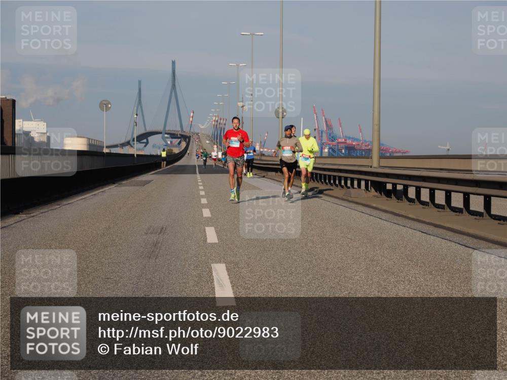 03.10.2025 - Köhlbrandbrückenlauf Fabian Wolf http://msf.ph/oto/9022983 03.10.2025 09:39:06 Position 3  meine-sportfotos.de