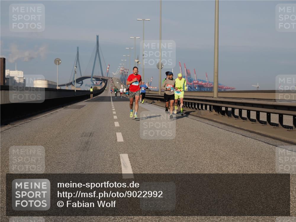 03.10.2025 - Köhlbrandbrückenlauf Fabian Wolf http://msf.ph/oto/9022992 03.10.2025 09:39:06 Position 3  meine-sportfotos.de