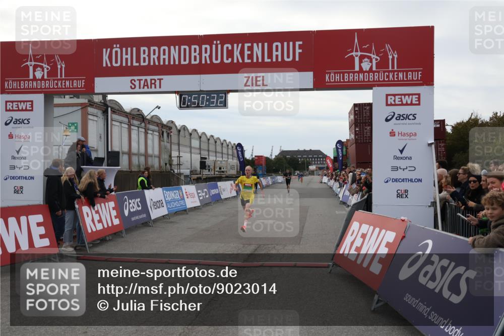 03.10.2025 - Köhlbrandbrückenlauf Julia Fischer http://msf.ph/oto/9023014 03.10.2025 15:50:32 Ziel 7045, 7140, 9713 meine-sportfotos.de