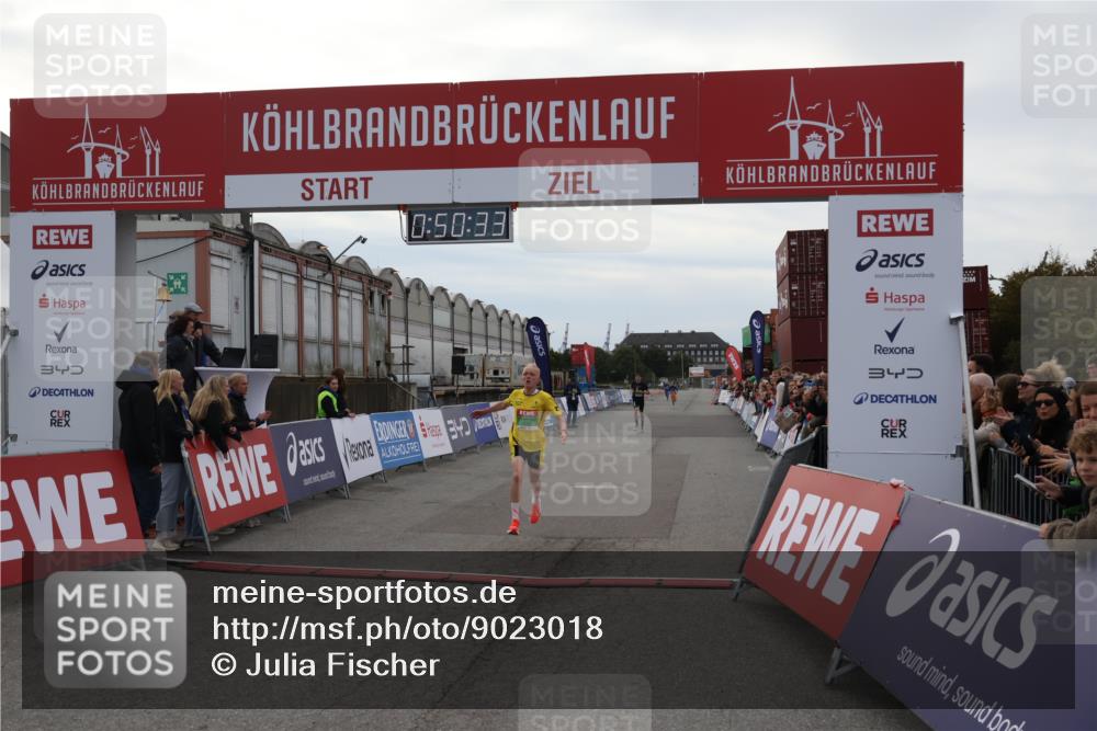 03.10.2025 - Köhlbrandbrückenlauf Julia Fischer http://msf.ph/oto/9023018 03.10.2025 15:50:33 Ziel 7036, 7045, 7140, 9713 meine-sportfotos.de