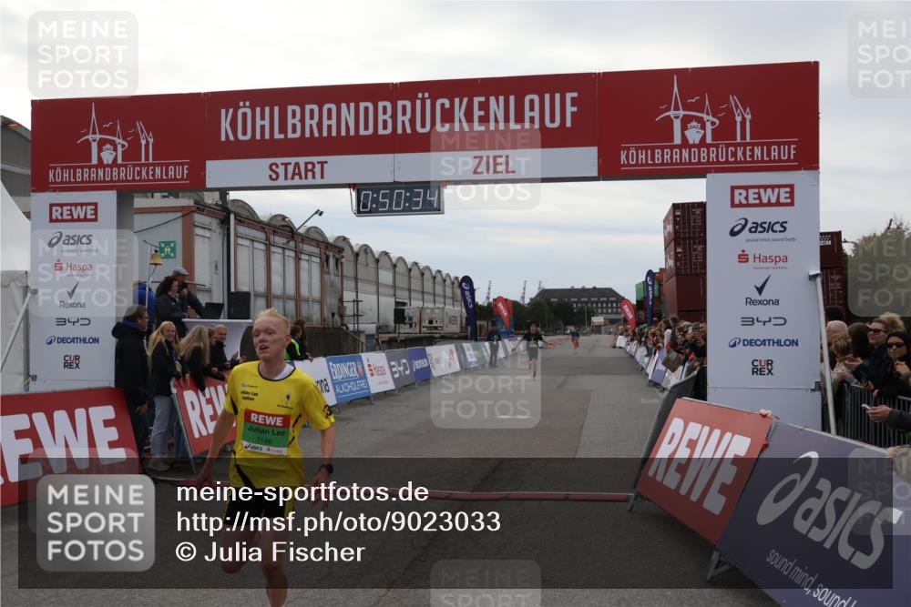 03.10.2025 - Köhlbrandbrückenlauf Julia Fischer http://msf.ph/oto/9023033 03.10.2025 15:50:34 Ziel 7036, 7045, 7140 meine-sportfotos.de