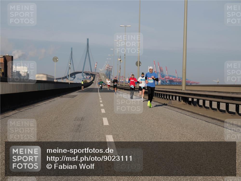 03.10.2025 - Köhlbrandbrückenlauf Fabian Wolf http://msf.ph/oto/9023111 03.10.2025 09:39:13 Position 3  meine-sportfotos.de