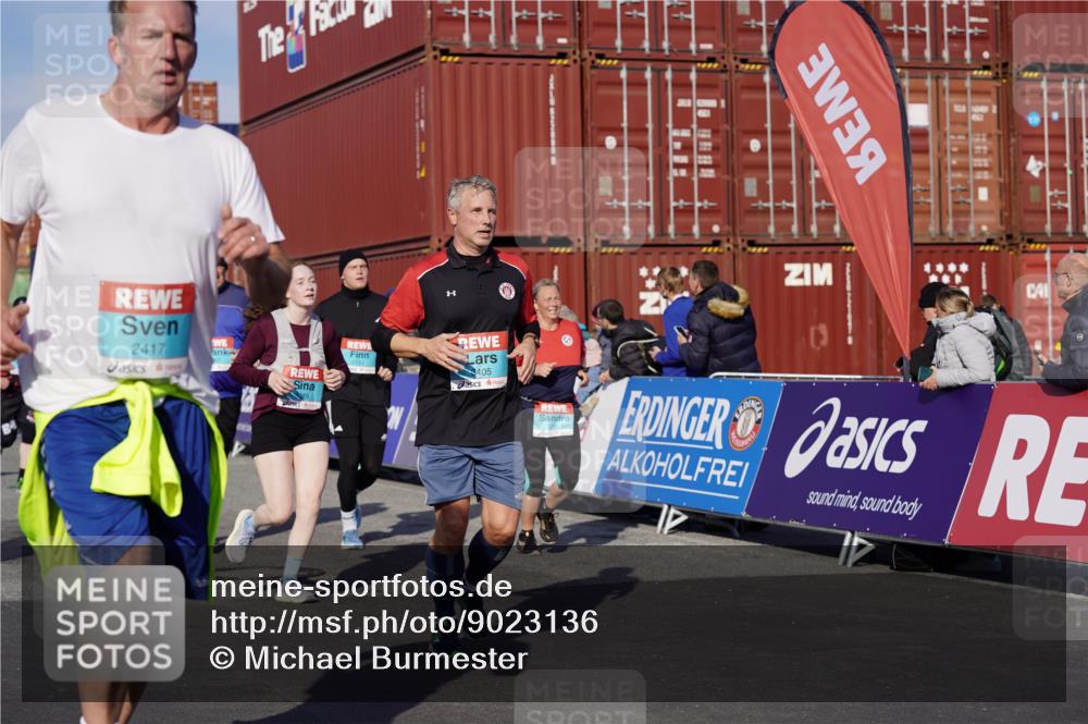 03.10.2025 - Köhlbrandbrückenlauf Michael Burmester http://msf.ph/oto/9023136 03.10.2025 10:25:21 Ziel 1414, 1839, 1967, 2019, 2036, 2151, 2393, 2417, 2509, 3003, 3004, 3022, 3024, 3026, 3027, 3102, 3159, 3389, 3405, 3713, 3771 meine-sportfotos.de