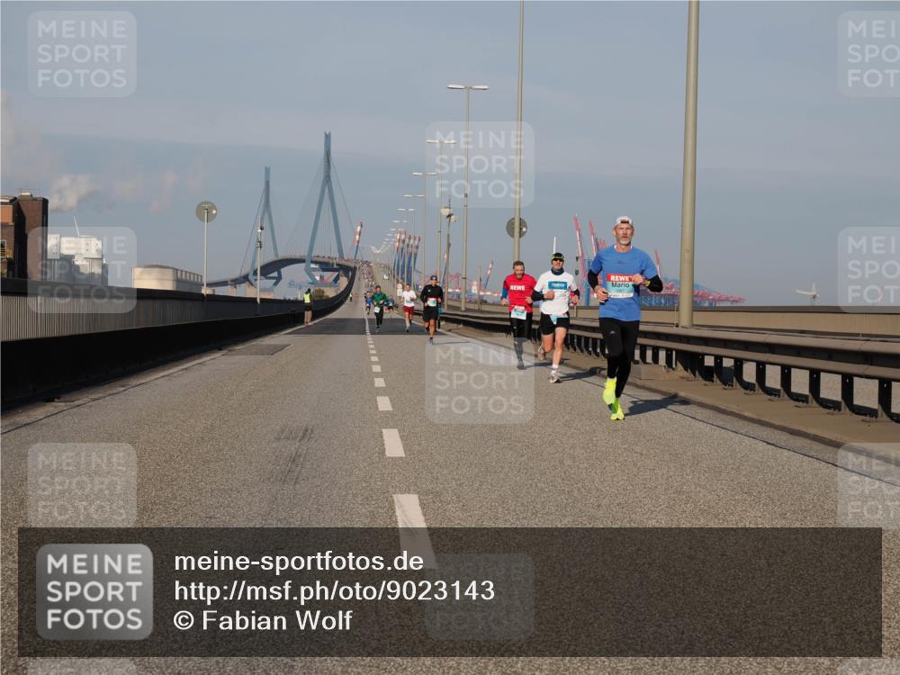 03.10.2025 - Köhlbrandbrückenlauf Fabian Wolf http://msf.ph/oto/9023143 03.10.2025 09:39:15 Position 3  meine-sportfotos.de