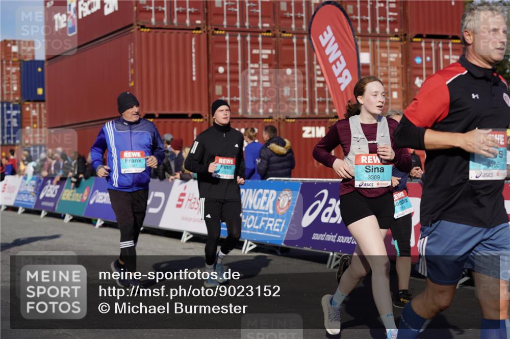 03.10.2025 - Köhlbrandbrückenlauf Michael Burmester http://msf.ph/oto/9023152 03.10.2025 10:25:22 Ziel 1414, 1839, 1967, 2151, 2417, 2509, 3003, 3004, 3022, 3024, 3026, 3027, 3102, 3159, 3389, 3405, 3713, 3771 meine-sportfotos.de