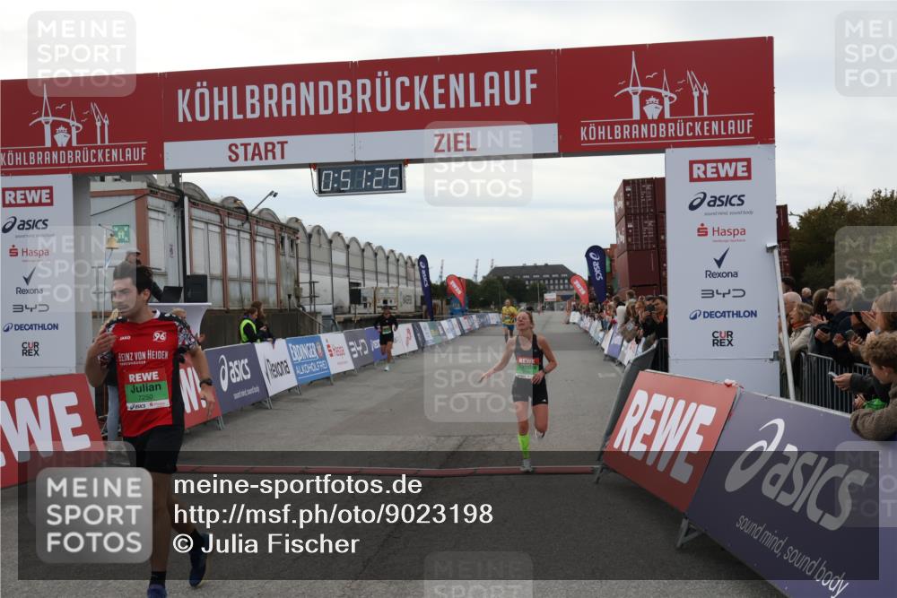 03.10.2025 - Köhlbrandbrückenlauf Julia Fischer http://msf.ph/oto/9023198 03.10.2025 15:51:25 Ziel 7050, 7250, 8861, 9564 meine-sportfotos.de
