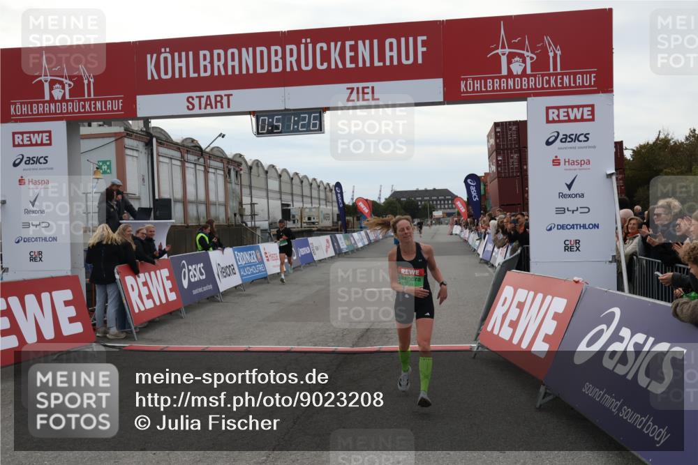 03.10.2025 - Köhlbrandbrückenlauf Julia Fischer http://msf.ph/oto/9023208 03.10.2025 15:51:26 Ziel 7050, 7250, 8861, 9564 meine-sportfotos.de