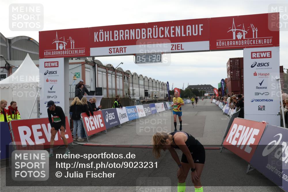 03.10.2025 - Köhlbrandbrückenlauf Julia Fischer http://msf.ph/oto/9023231 03.10.2025 15:51:30 Ziel 7050, 7250, 8861, 9564 meine-sportfotos.de