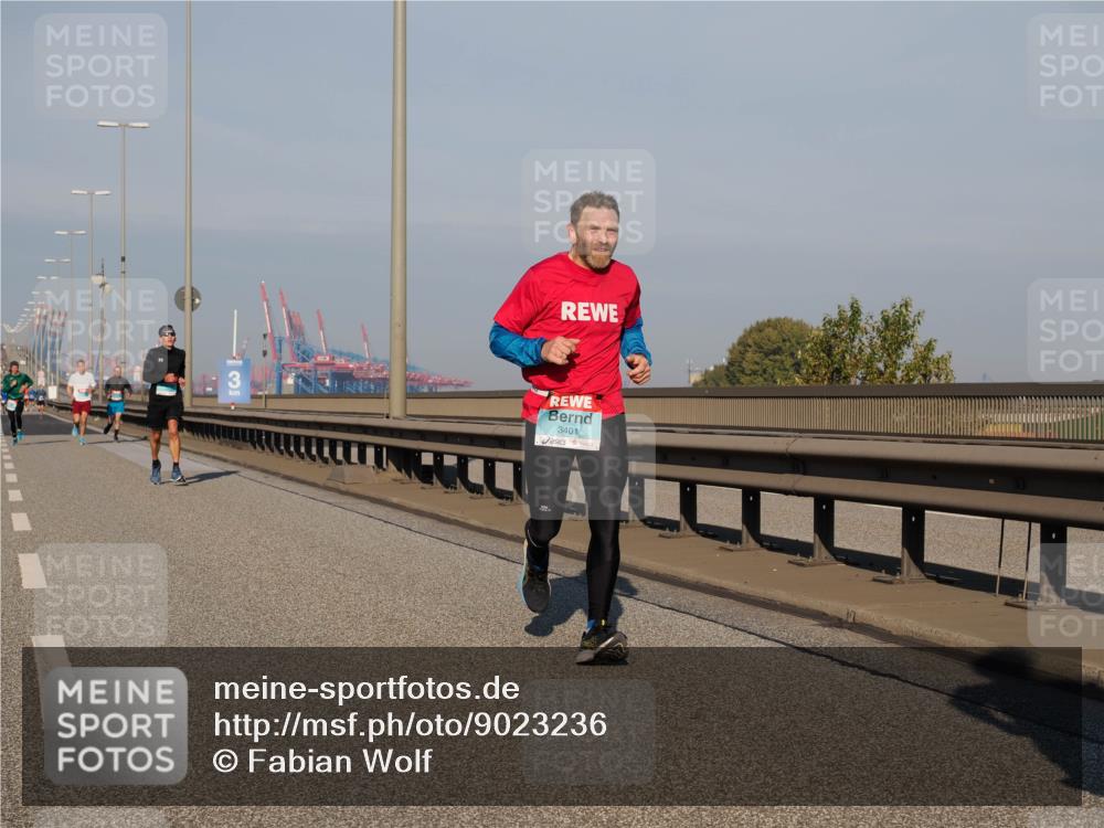 03.10.2025 - Köhlbrandbrückenlauf Fabian Wolf http://msf.ph/oto/9023236 03.10.2025 09:39:20 Position 3 3, 3, 3401 meine-sportfotos.de