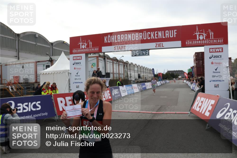 03.10.2025 - Köhlbrandbrückenlauf Julia Fischer http://msf.ph/oto/9023273 03.10.2025 15:51:43 Ziel 7118, 7210, 9663 meine-sportfotos.de