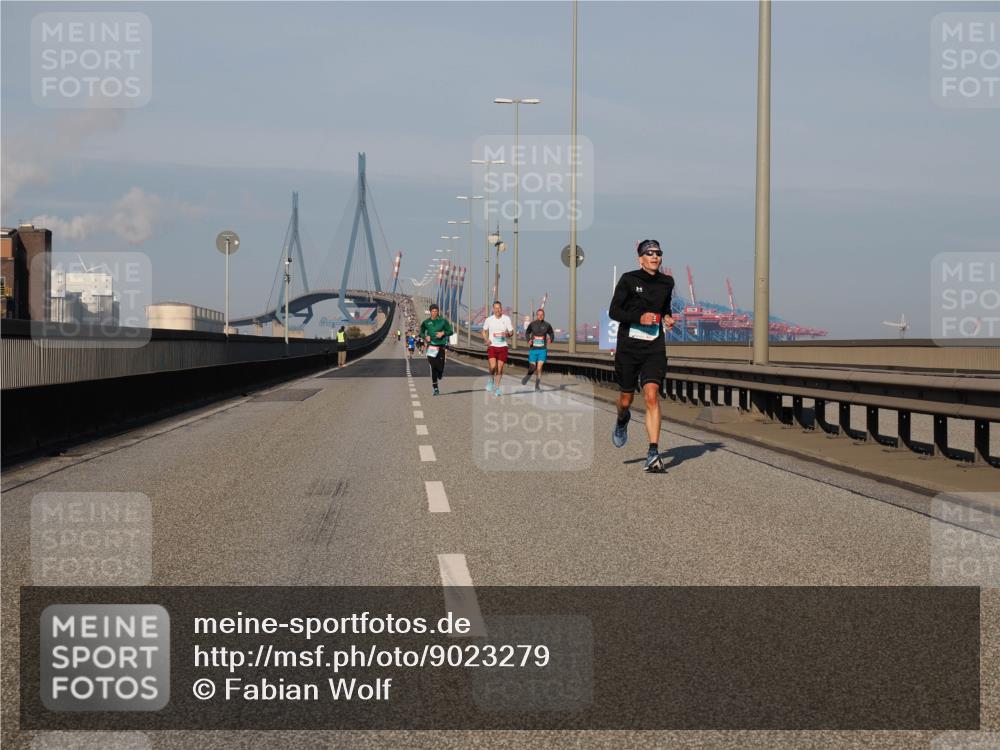 03.10.2025 - Köhlbrandbrückenlauf Fabian Wolf http://msf.ph/oto/9023279 03.10.2025 09:39:23 Position 3  meine-sportfotos.de