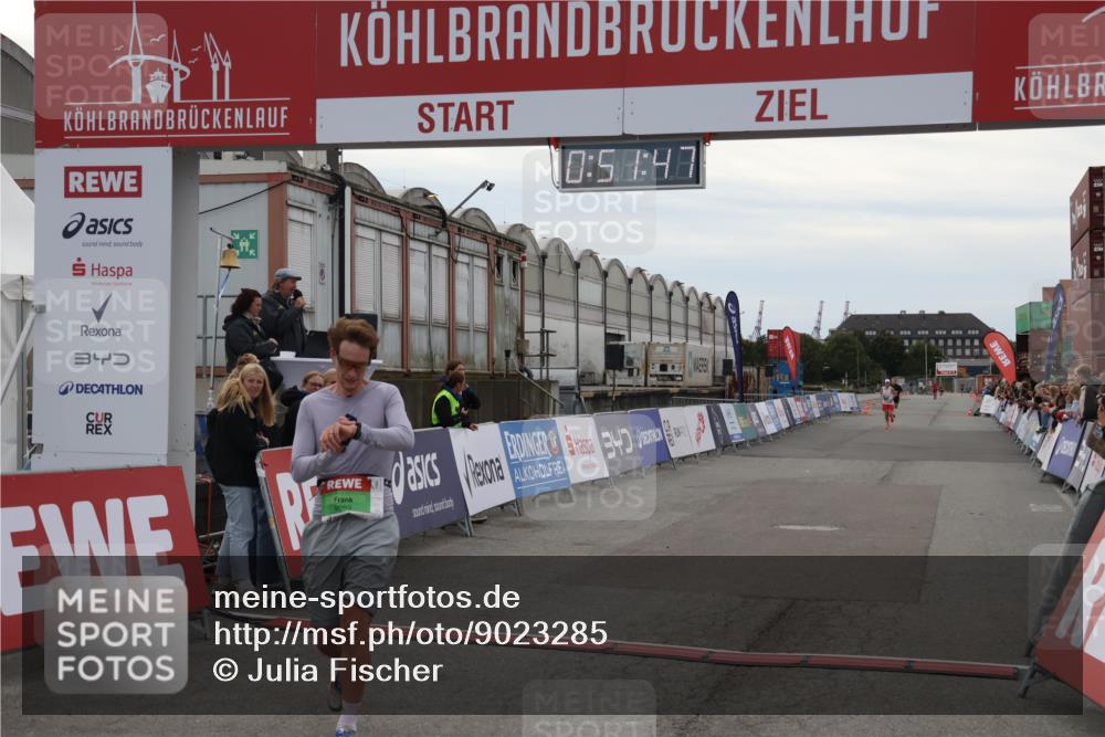 03.10.2025 - Köhlbrandbrückenlauf Julia Fischer http://msf.ph/oto/9023285 03.10.2025 15:51:47 Ziel 7118, 7210, 9663 meine-sportfotos.de