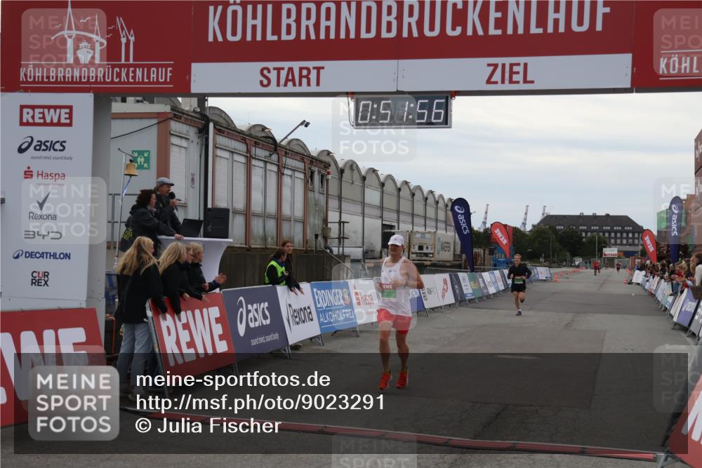 03.10.2025 - Köhlbrandbrückenlauf Julia Fischer http://msf.ph/oto/9023291 03.10.2025 15:51:56 Ziel 7054, 7520 meine-sportfotos.de